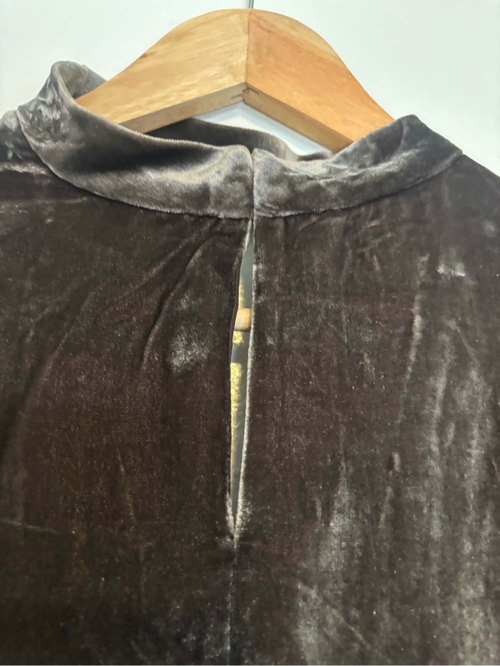 Madewell Charcoal Velvet V-Neck Short Sleeve Top with Mock Collar - Picture 6 of 8